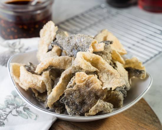 Deep-Fried Fish Skin 炸魚皮